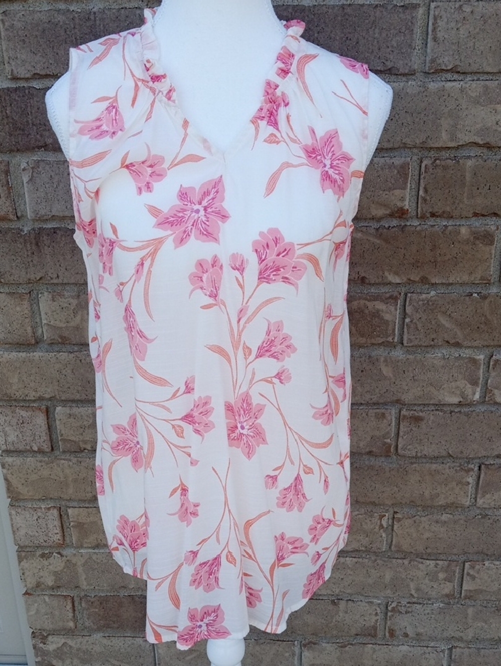 Pink Floral V-Neck Sleeveless Camisole